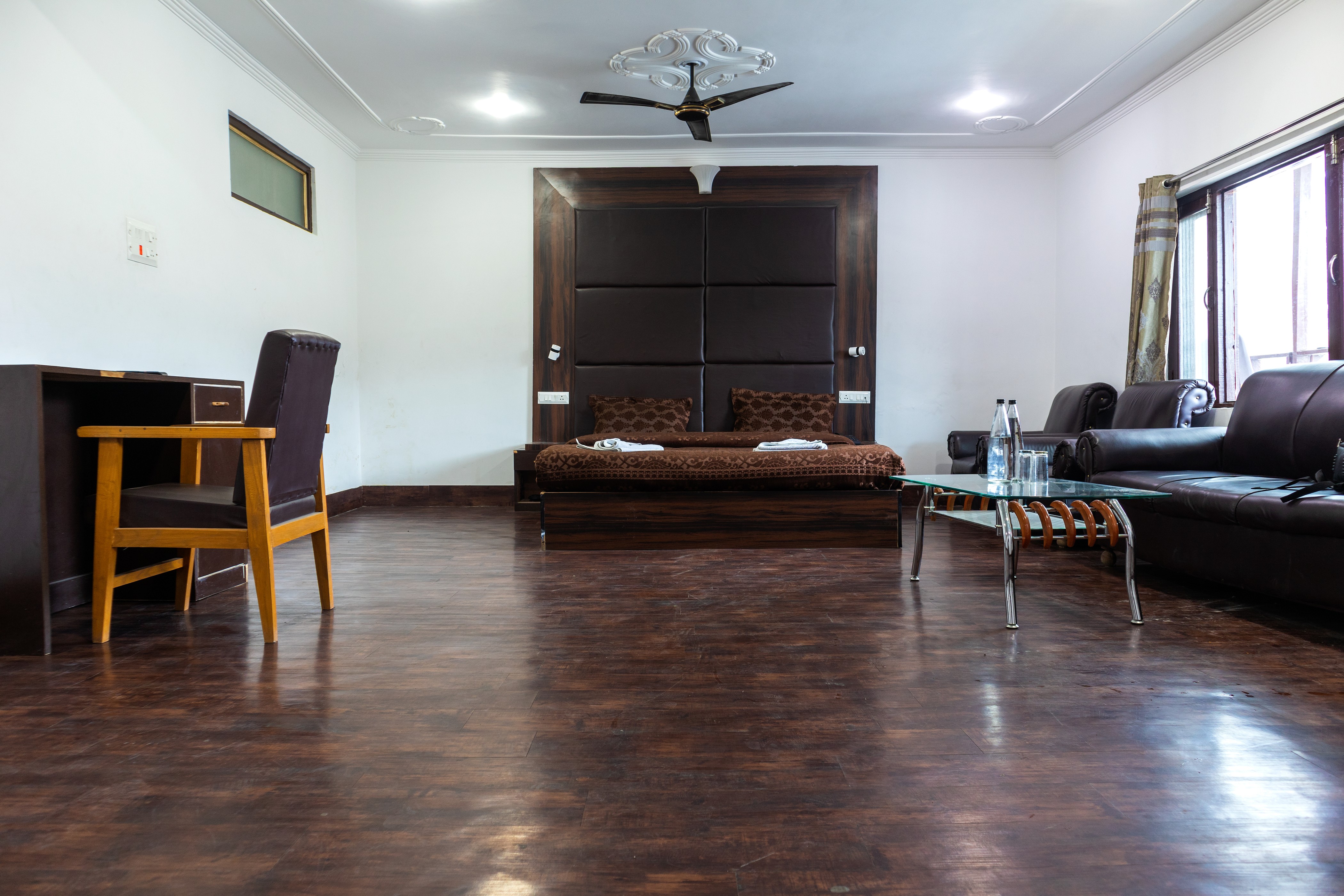 Galaxy Hotel Exterior